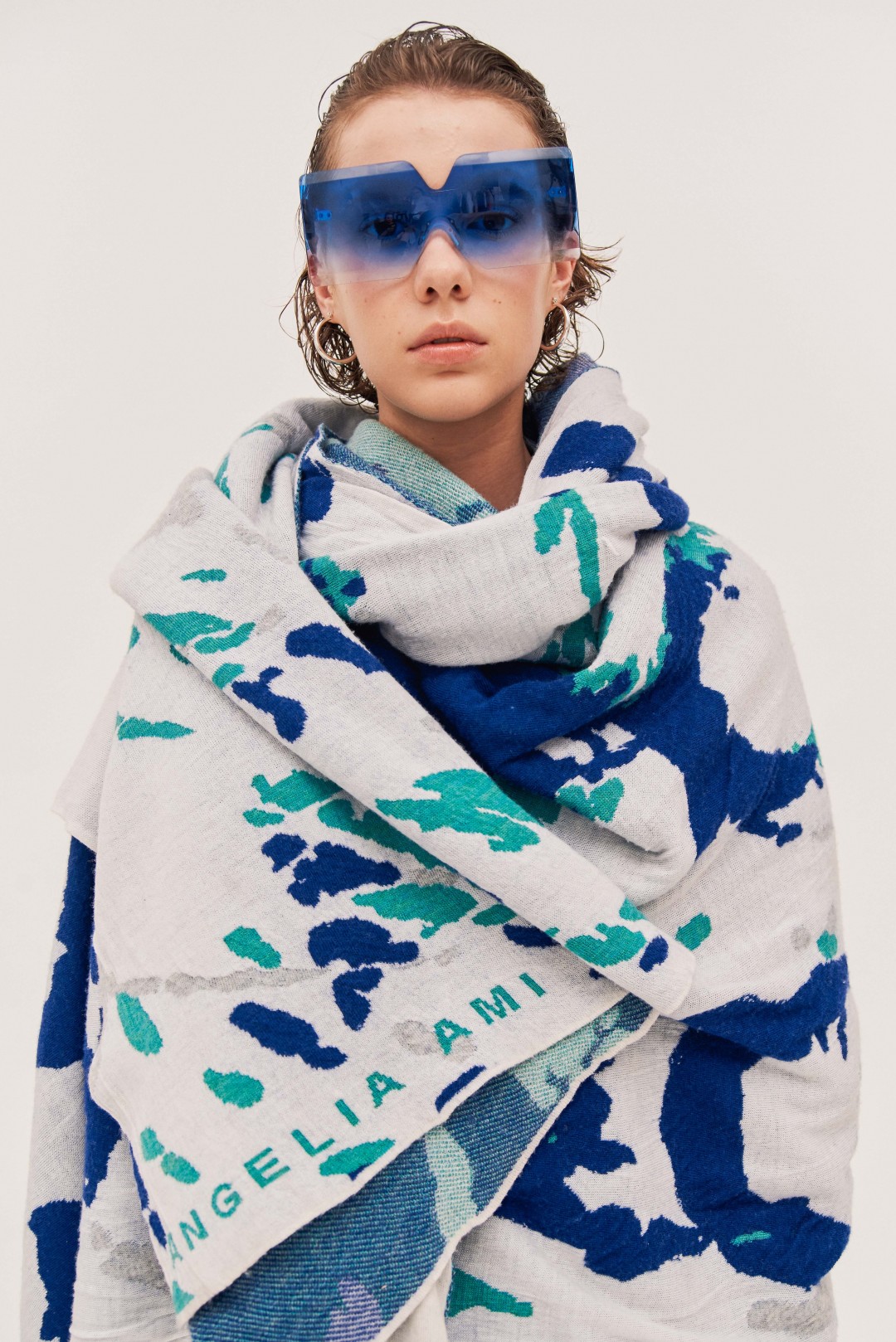 Amo Scarf